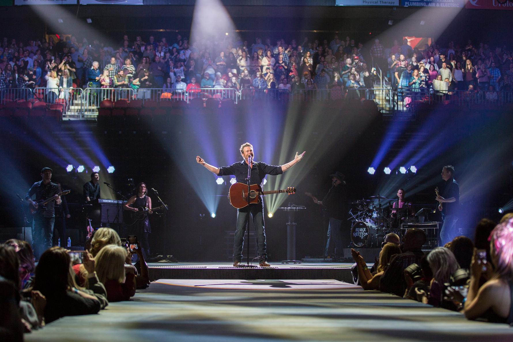 Blake Shelton Tour Dates 2021 2022 Blake Shelton Tickets And Concerts Wegow United States