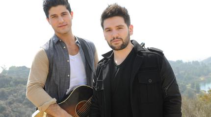 Promotional photograph of Dan + shay.