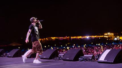 Photographie promotionnelle de Foto de Eminem en concierto.