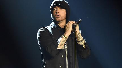Photographie promotionnelle de Fotografía del rapero Eminem.