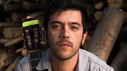 Fotografía promocional de El músico chileno Gepe