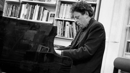 Fotografía promocional de Foto de Philip Glass