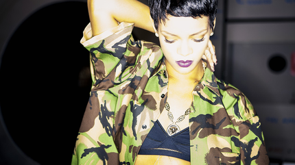 Promotional photograph of Foto de Rihanna con el pelo corto.