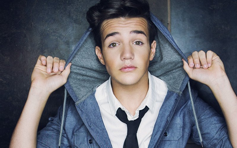 Fotografía promocional de Aaron Carpenter