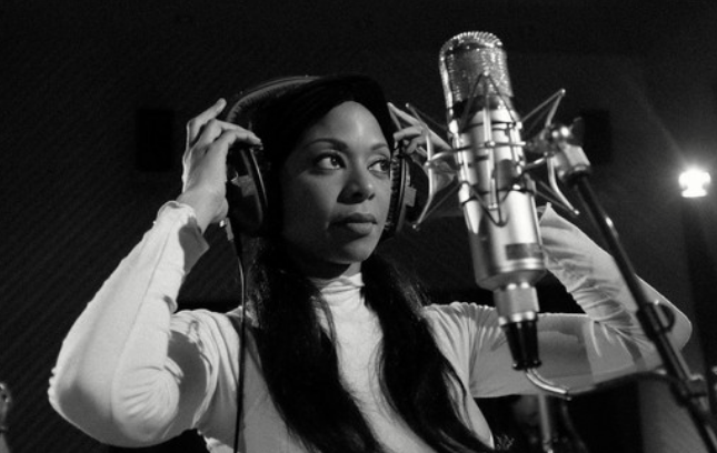 Fotografía promocional de Concierto de Acantha Lang en Londres