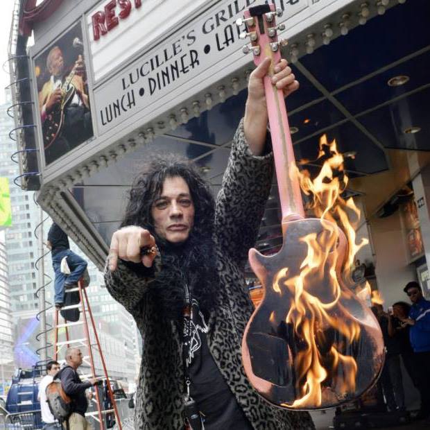 Fotografía promocional de Adam Bomb