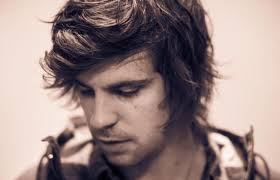 Promofoto von Adam Jensen.