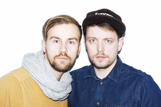 Fotografía promocional de Adana Twins