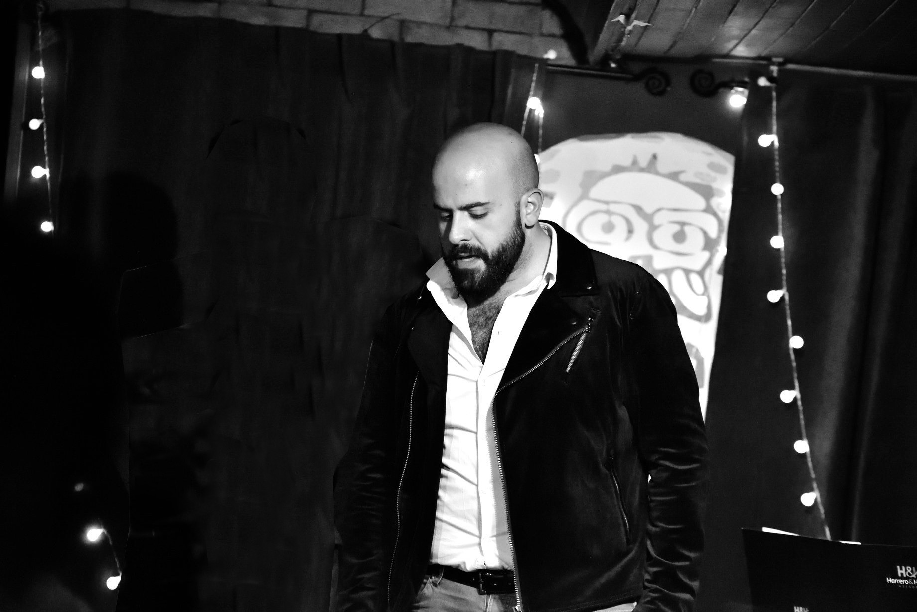 Fotografía promocional de Adib