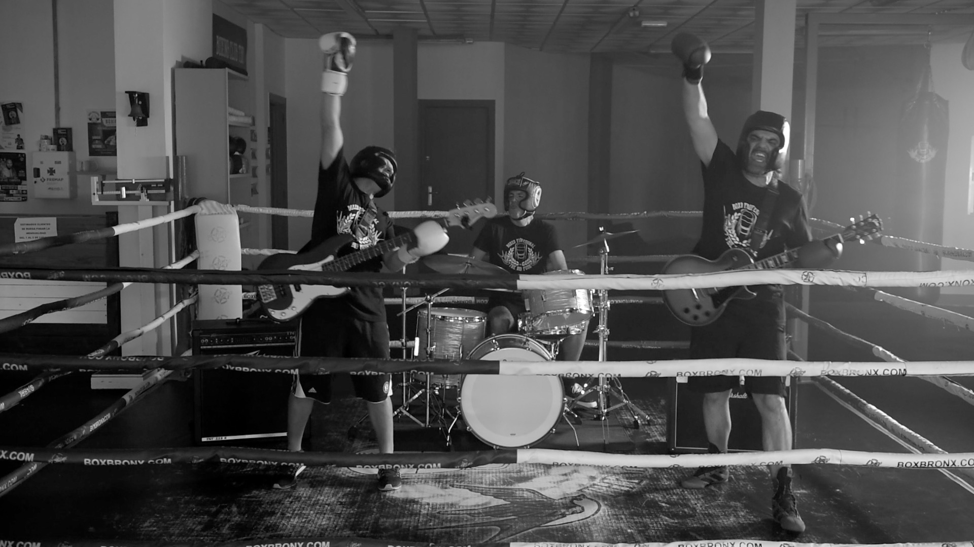 Fotografía promocional de Adiós Cordura