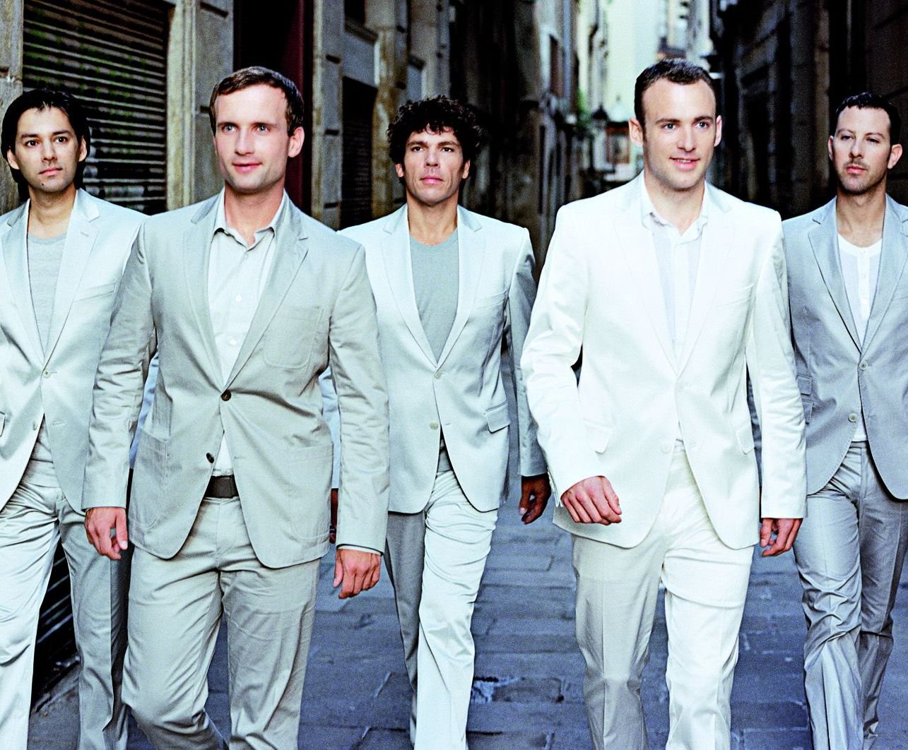 Promofoto von Adoro.