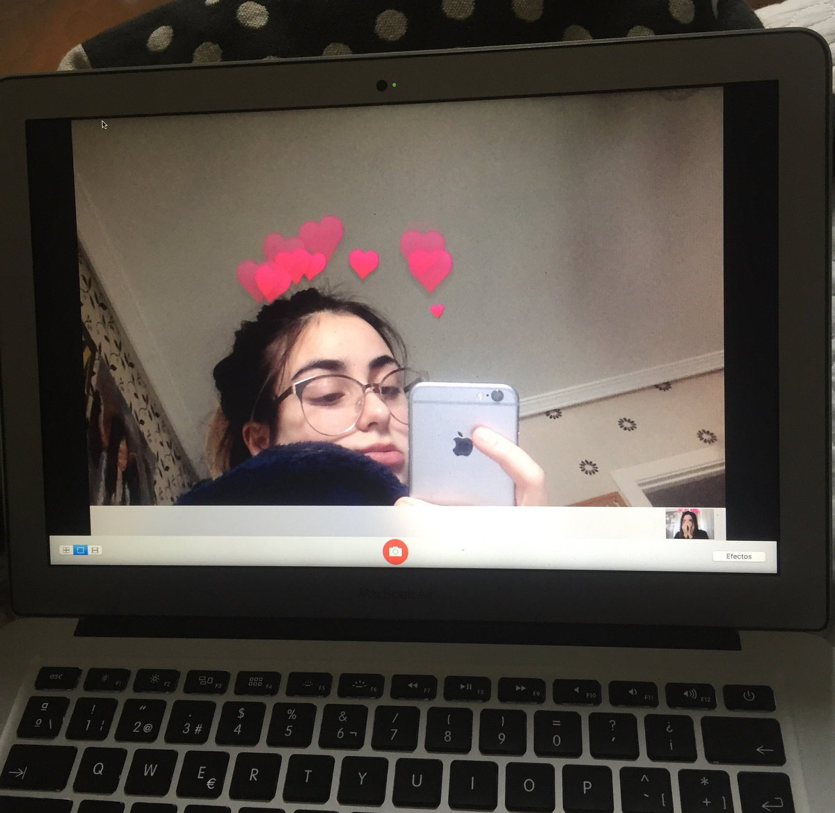 Promofoto von Adriana Proenza.