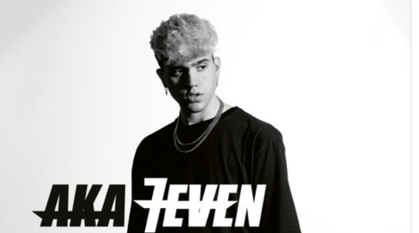 Fotografia promozionale di Aka 7even.