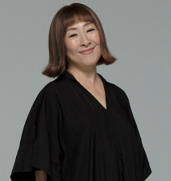 Promotional photograph of Concierto de Akiko Yano en Los Angeles.