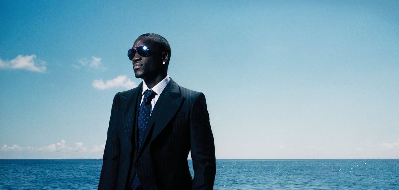 Photographie promotionnelle de Concierto de Akon en Londres.