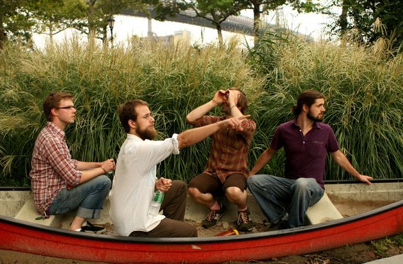 Fotografía promocional de Akron/Family