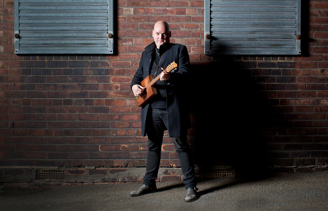 Fotografía promocional de Concierto de Alain Johannes en Birkenhead