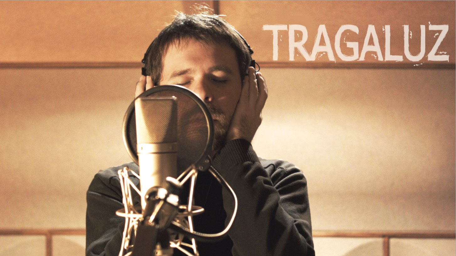 Promotional photograph of Alberto Alcalá.