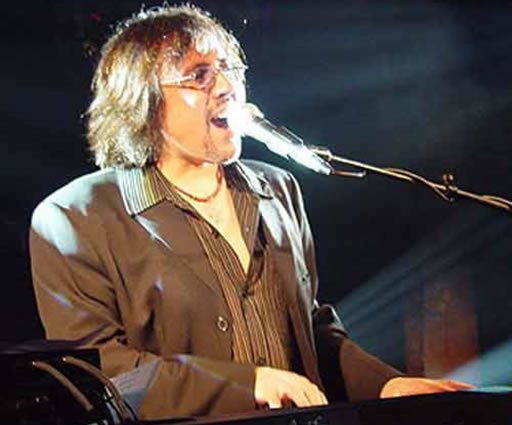 Fotografía promocional de Alejandro Lerner