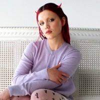 Fotografía promocional de Alessi Rose