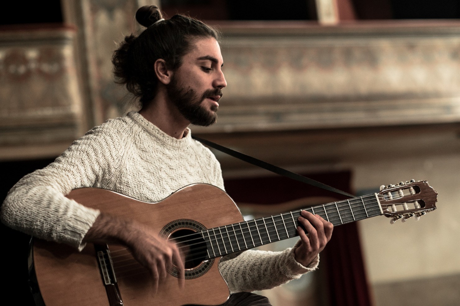 Promofoto von Alessio Bondì.