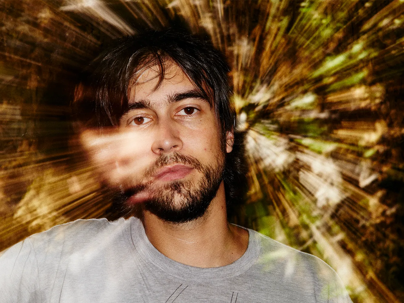 Photographie promotionnelle de Alex G.