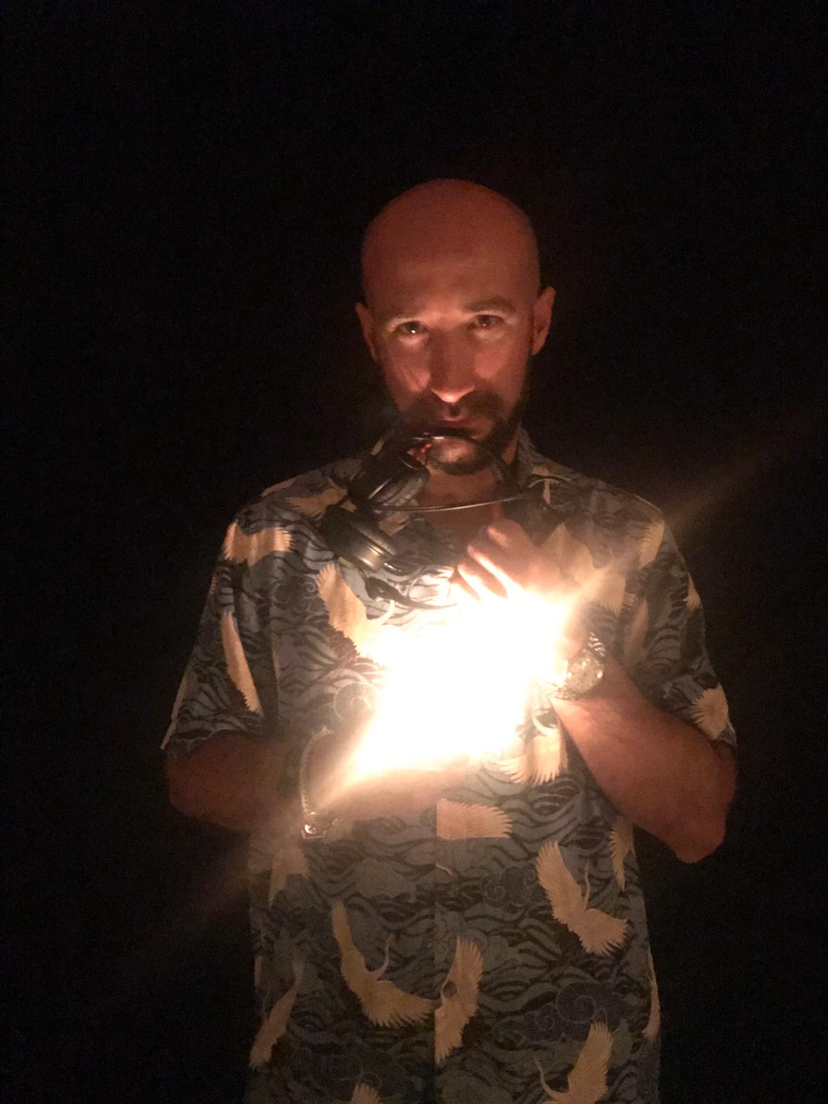 Fotografía promocional de Alexánder Garvin