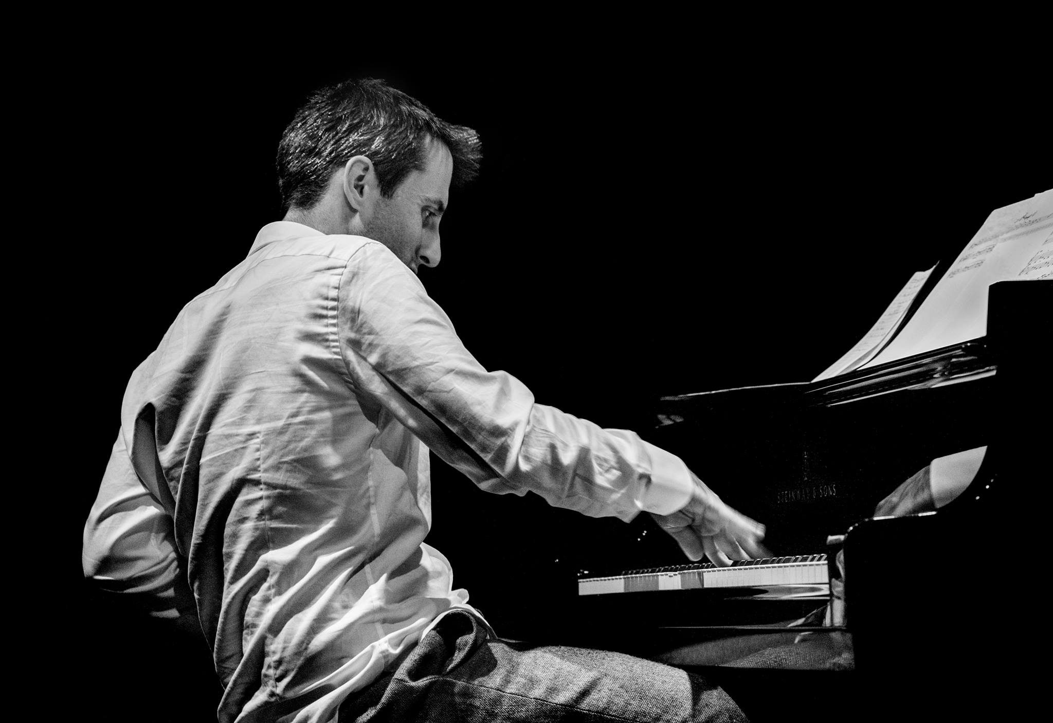 Promofoto von Alexander Hawkins.