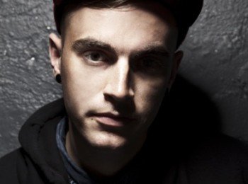 Promotional photograph of Alix Perez.