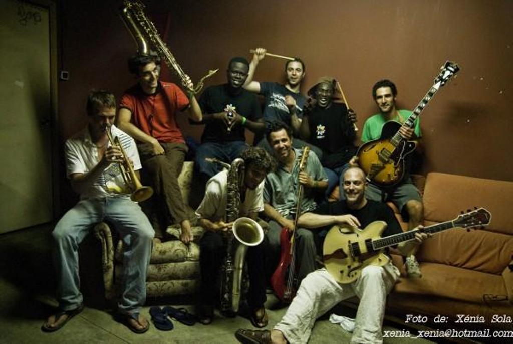 Fotografía promocional de Alma Afrobeat Ensemble