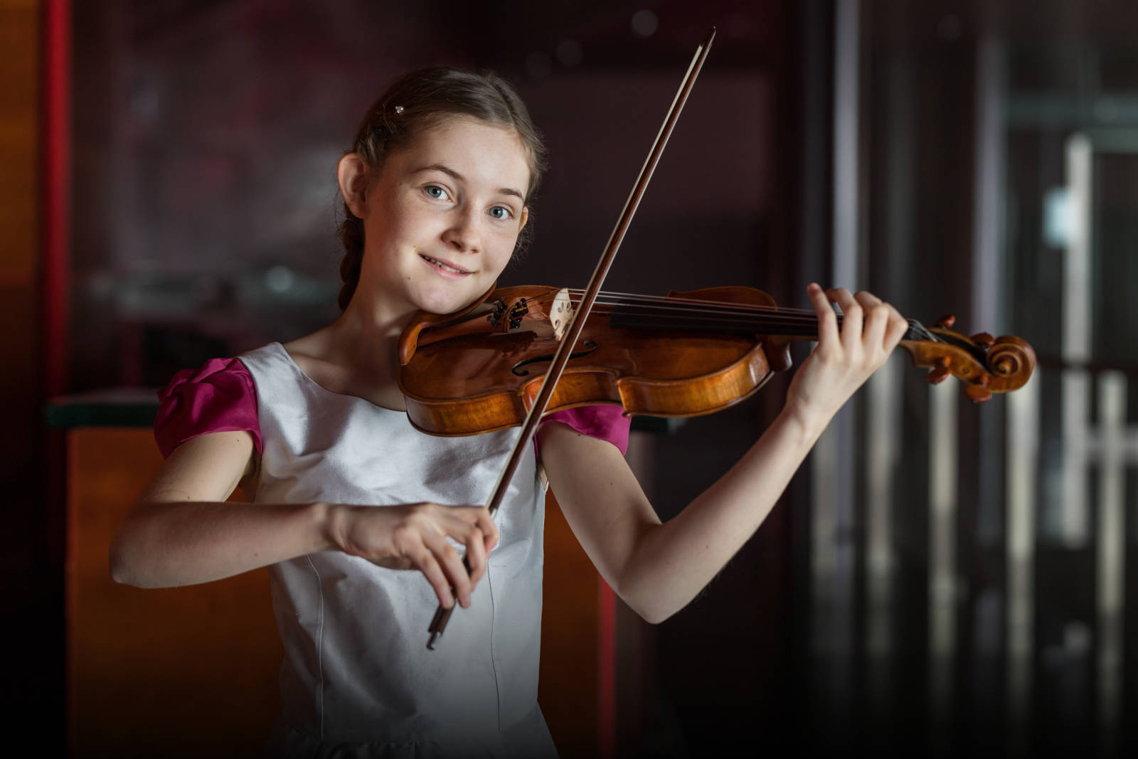 Promotional photograph of Alma Deutscher.