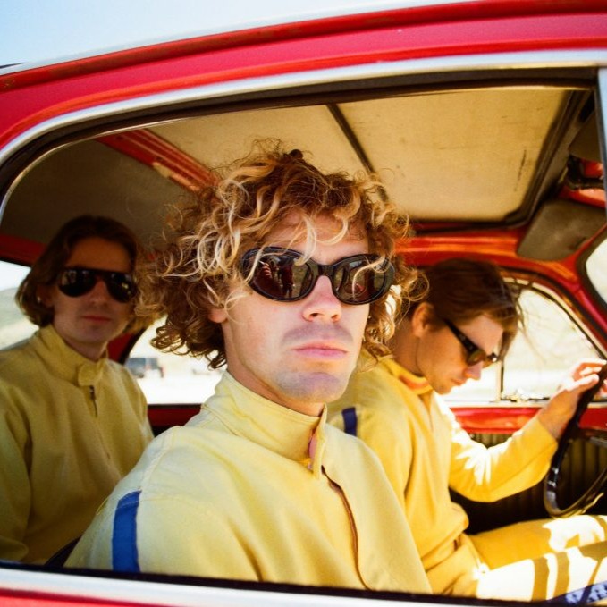 Fotografía promocional de Almost Monday