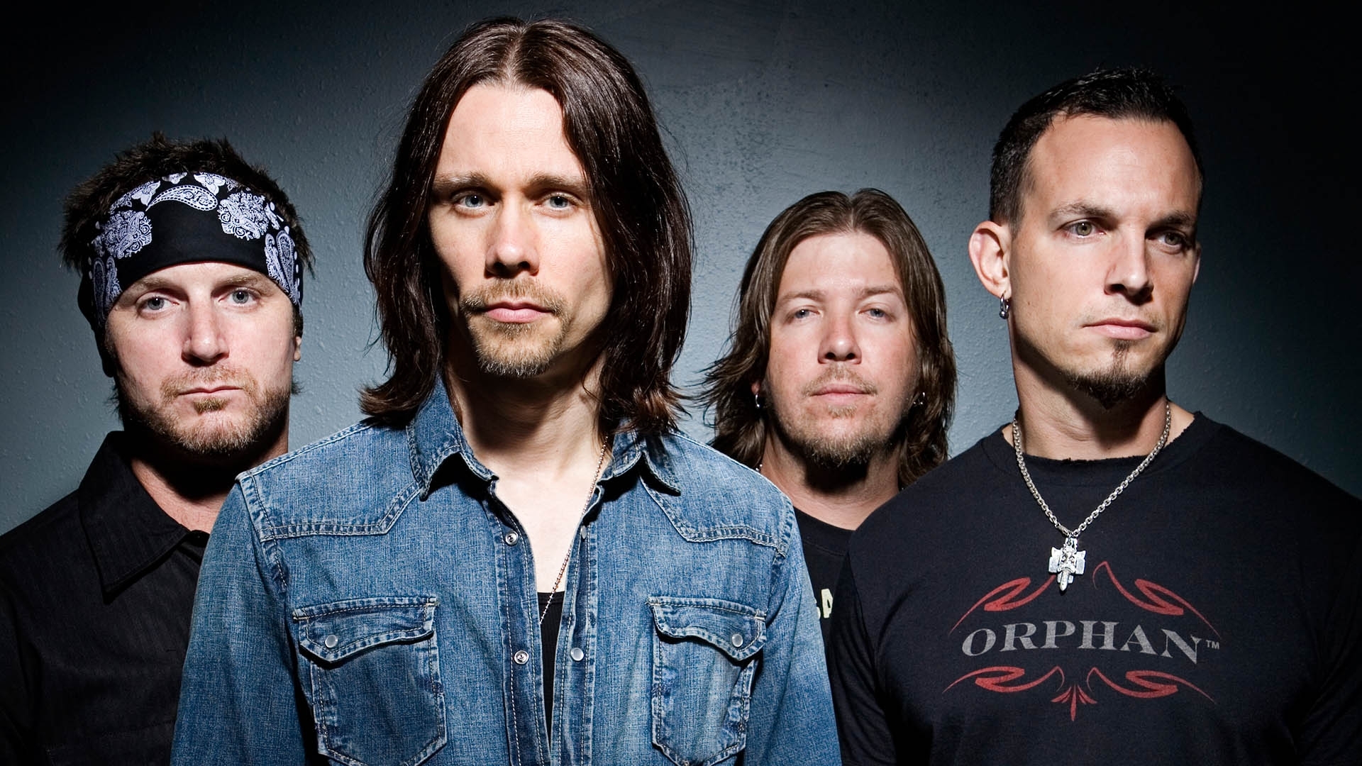 Promotional photograph of Alter Bridge.