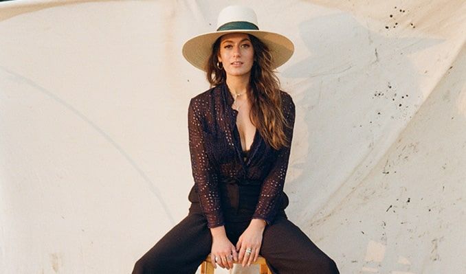 Fotografía promocional de Alyssa Bonagura