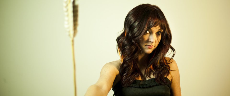 Promotional photograph of Amanda Shires.