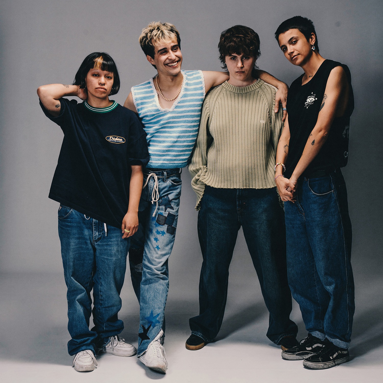 Fotografía promocional de Concierto de Amor Líquido en Madrid