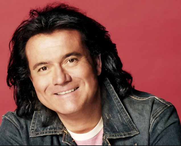 Promotional photograph of Andreas Martin.