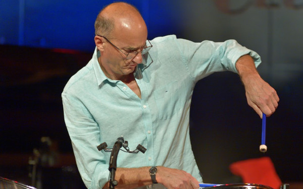 Fotografia promozionale di Andy Narell.