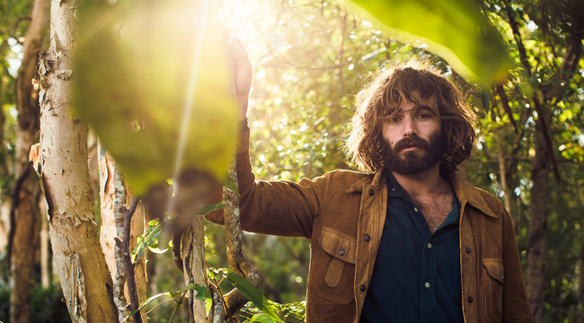 Fotografía promocional de Angus Stone