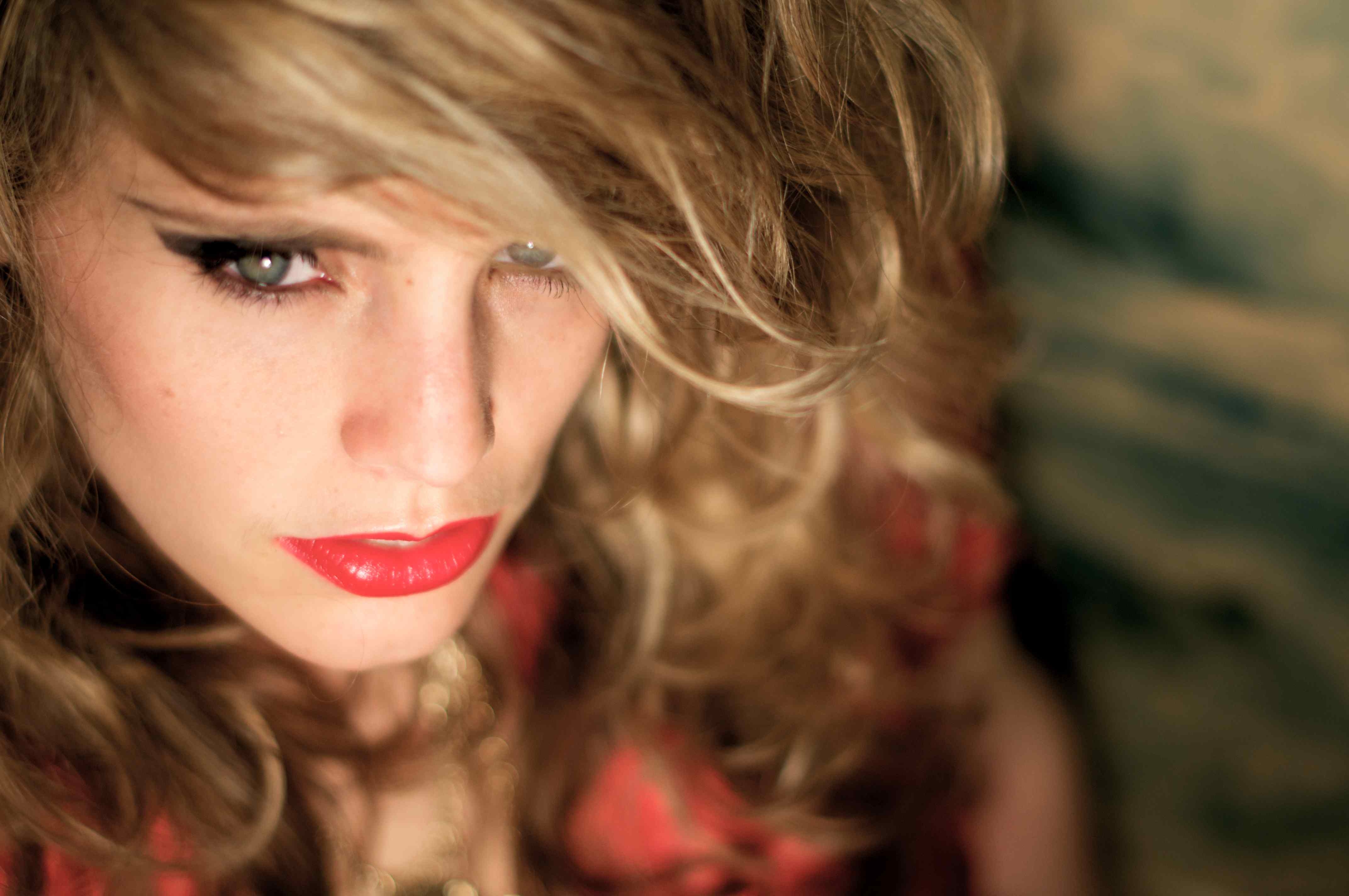 Fotografía promocional de Anna Calvi