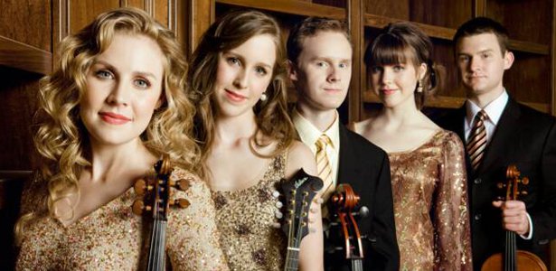 Promofoto von Annie Moses Band.