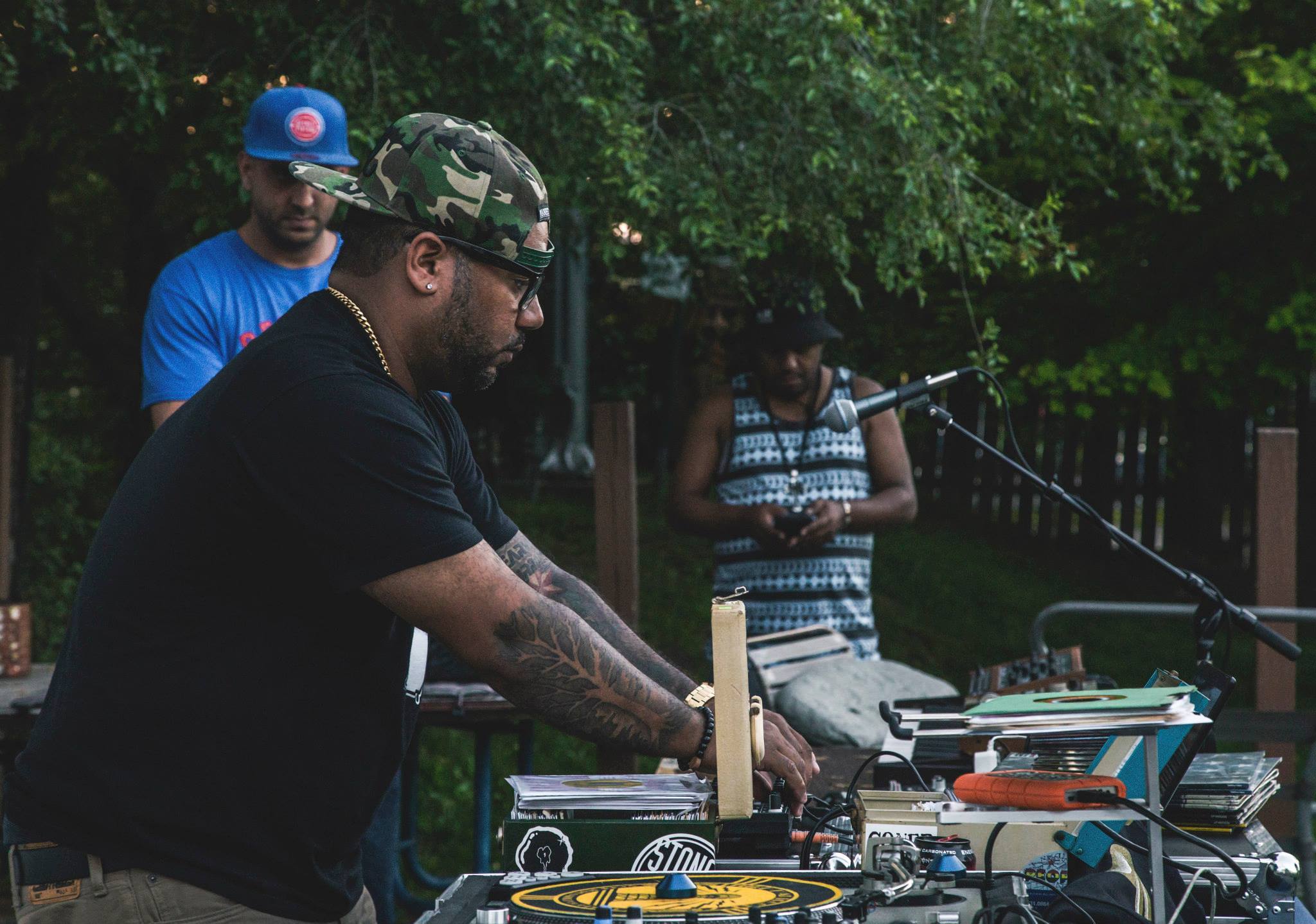 Promofoto von Apollo Brown.