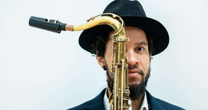 Fotografía promocional de Ariel Bringuez