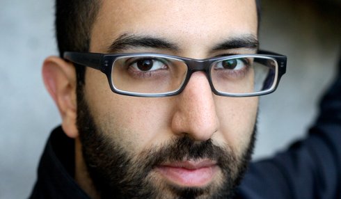 Fotografía promocional de Aril Brihka