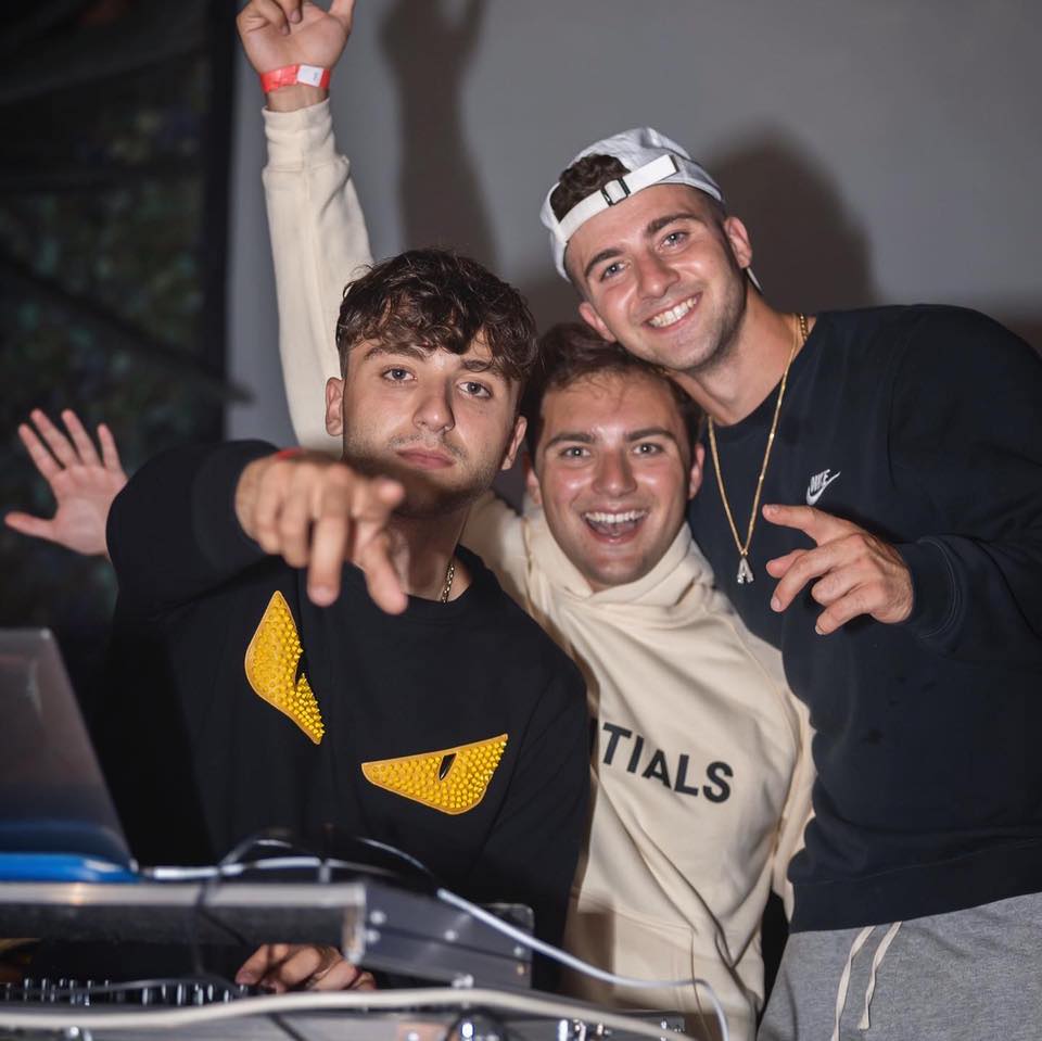 Promotional photograph of Concierto de Armentani Brothers en Atlantic City.