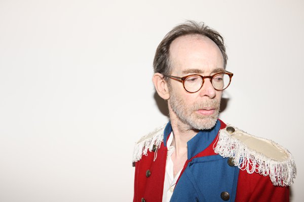 Fotografía promocional de Arto Lindsay