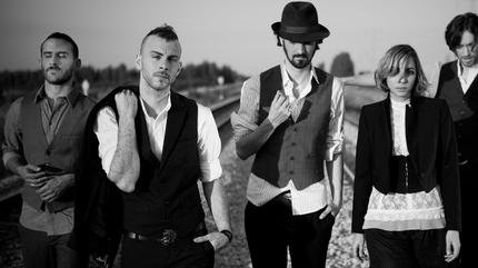 Asaf Avidan & The Mojos concert in Paris