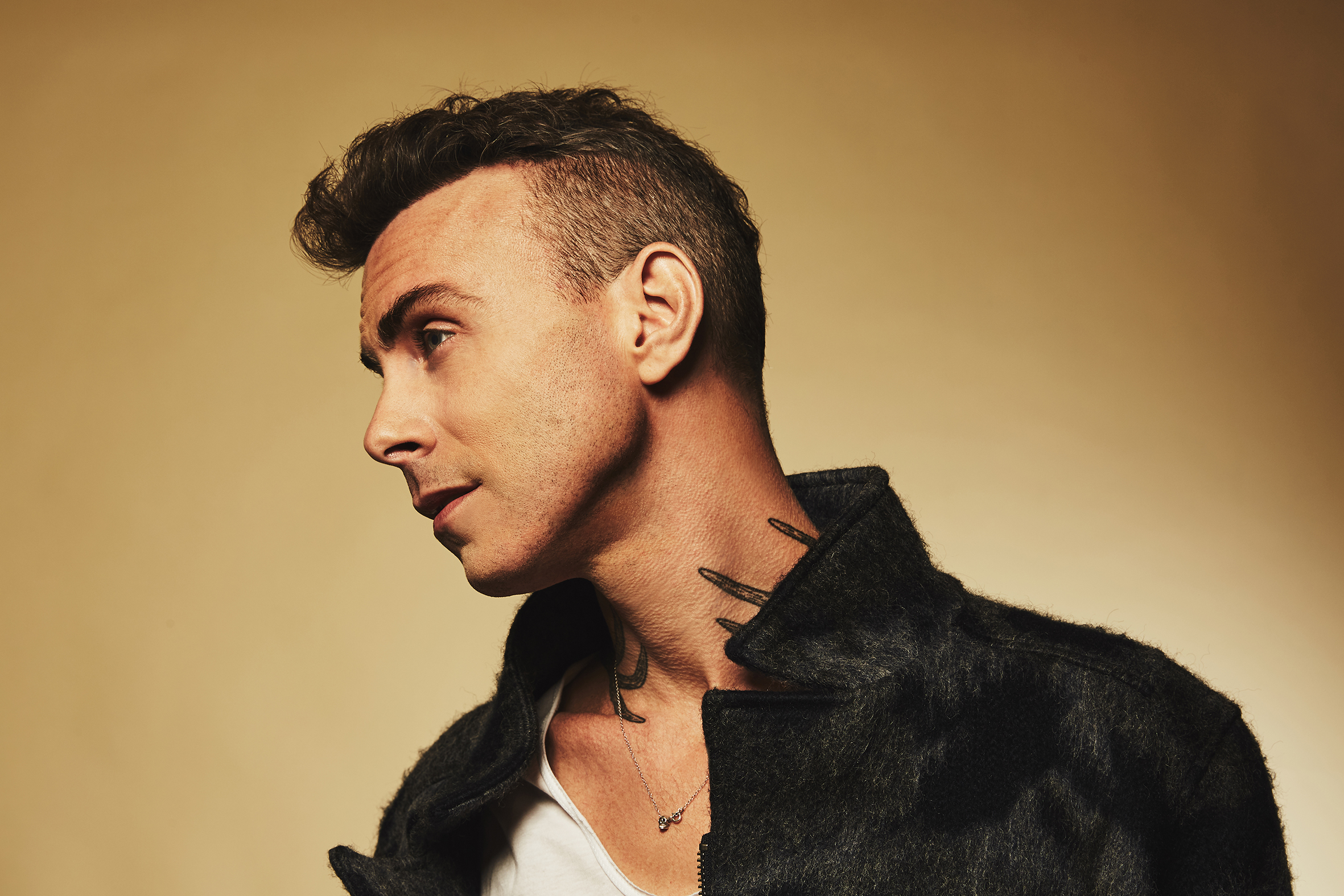 Fotografía promocional de Asaf Avidan
