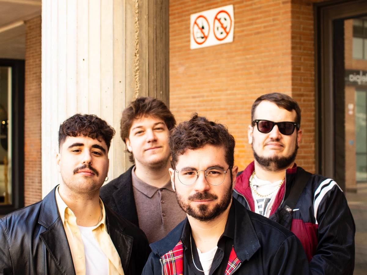 Fotografía promocional de ave alcaparra