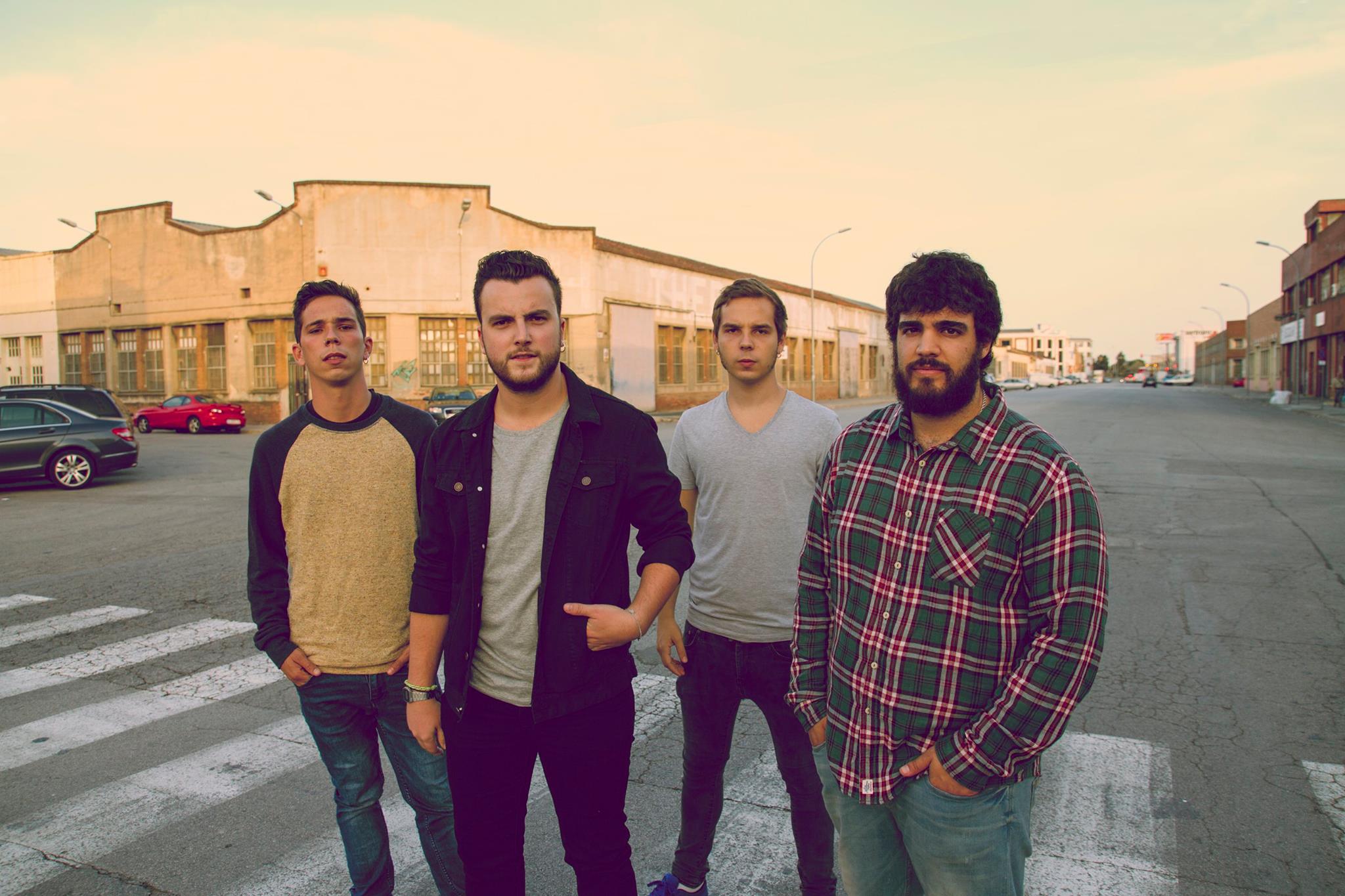 Fotografía promocional de Avida Dollars